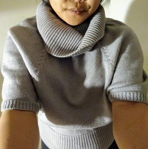 Gray knitted poncho